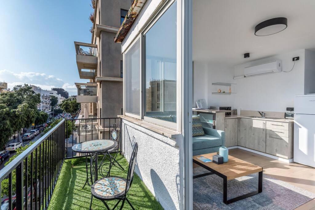 Apartment Yirmeyahou Suites By Sea U Tlv Tel Aviv